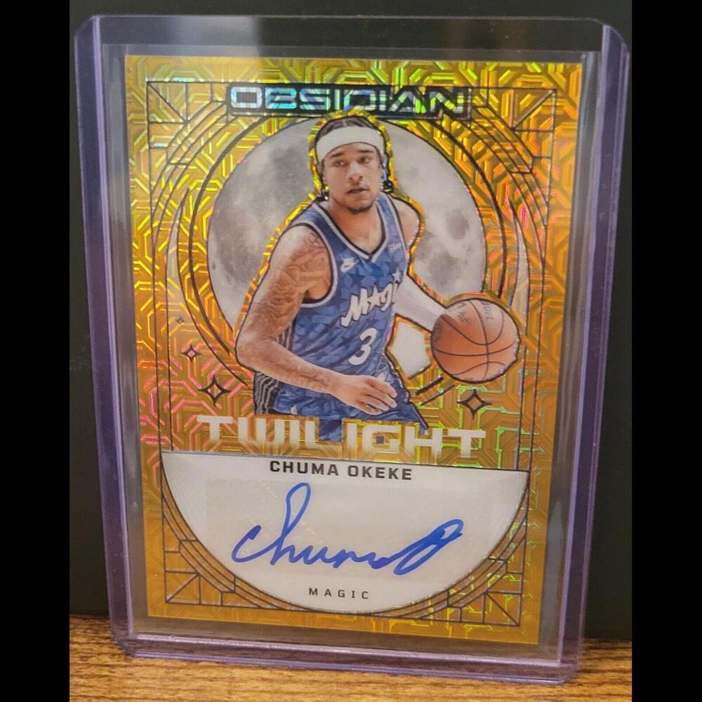 2023-24 PANINI OBSIDIAN TWILIGHT CHUMA OKEKE Auto /10 Gold